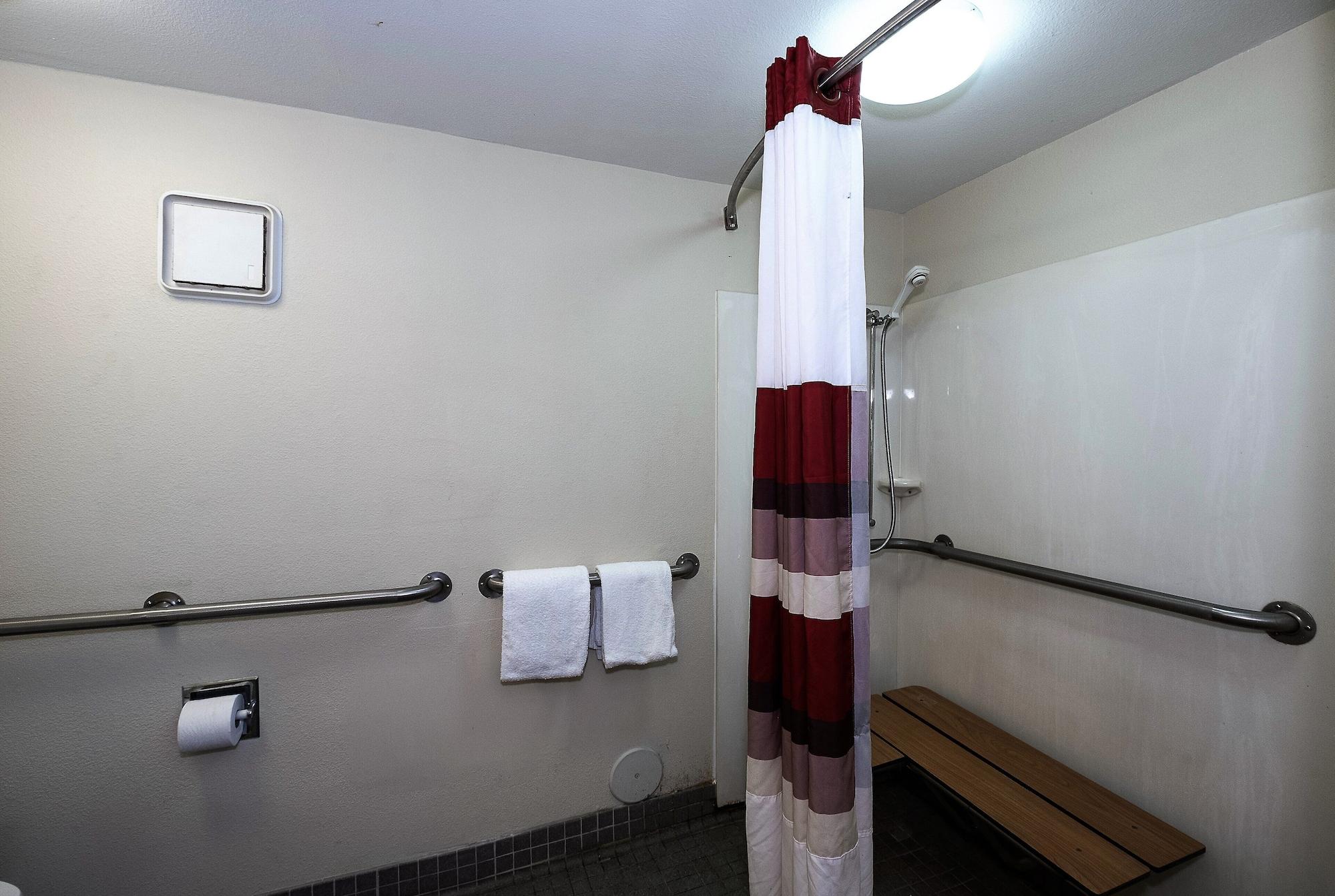 Brice Red Roof Inn Columbus East- Reynoldsburg מראה חיצוני תמונה
